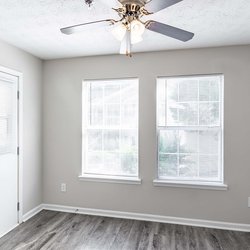 living room at Fieldcrest Walk in Covington, GA